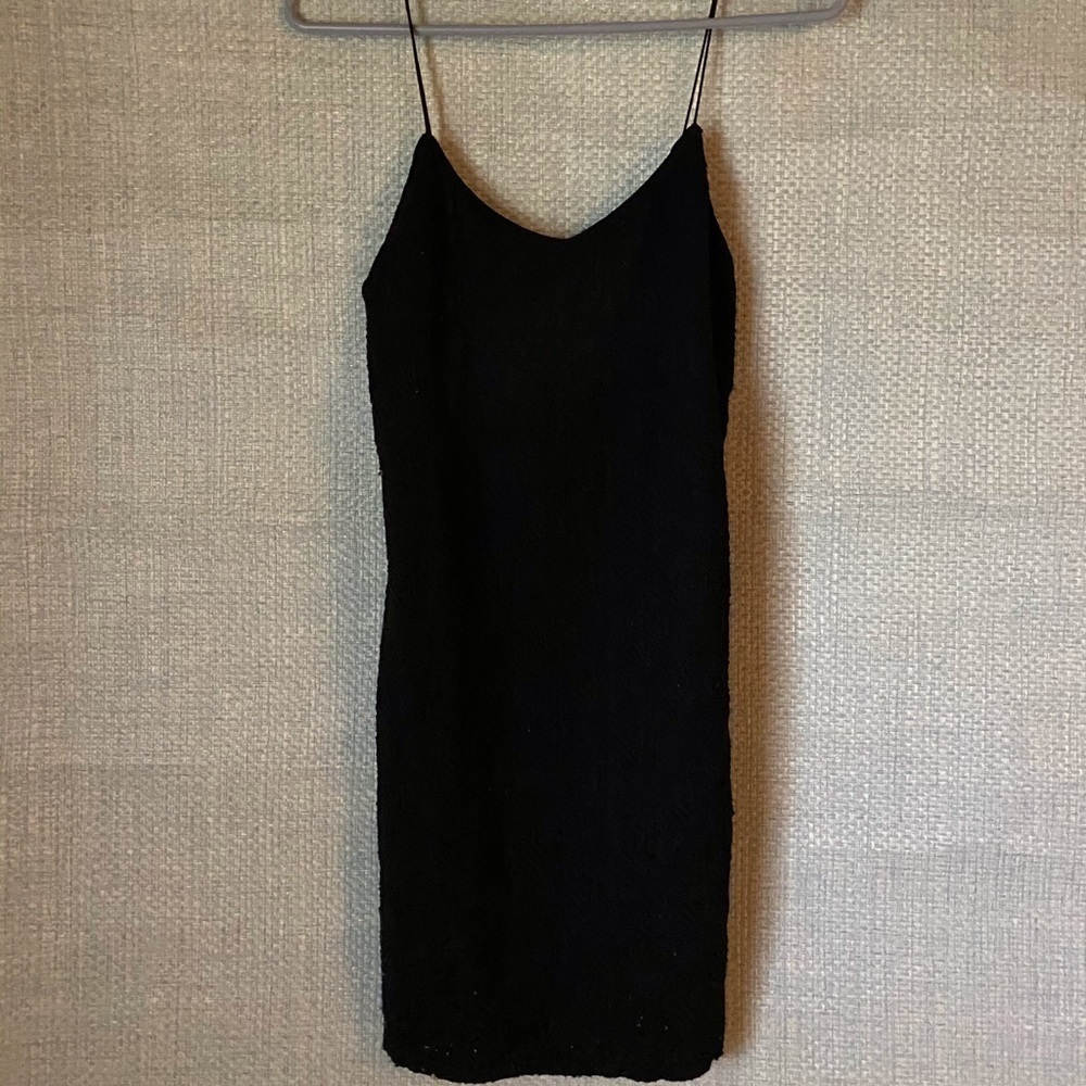 💜Ultimate little black dress w/spaghetti straps👠